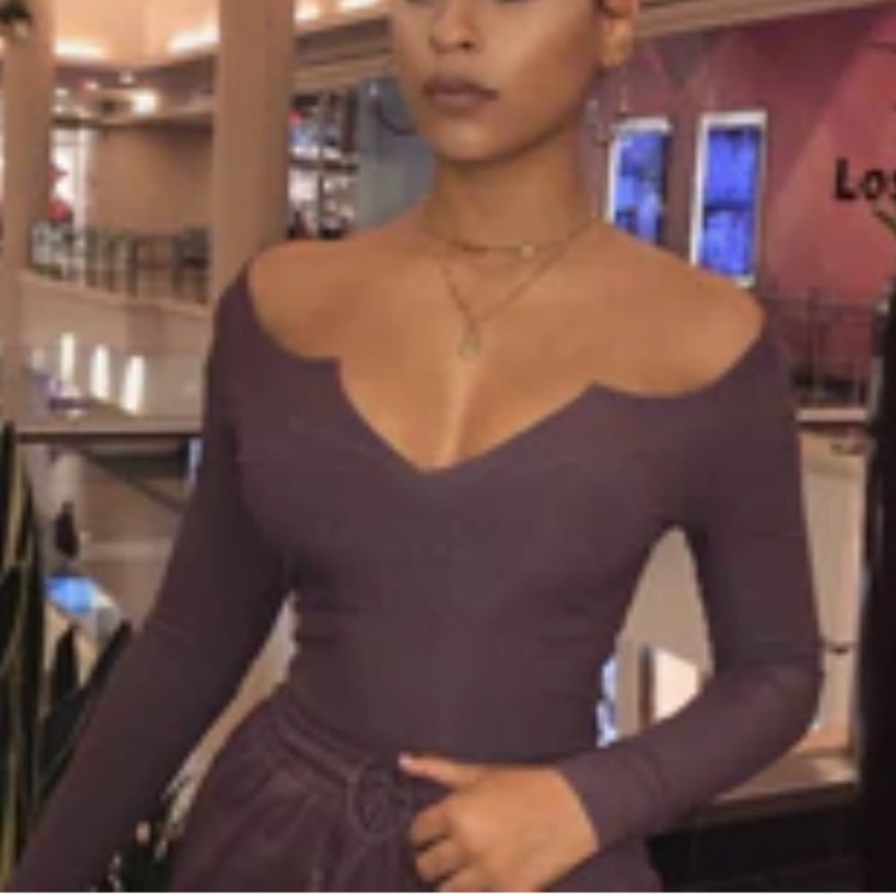 Meshki Mauve Malene V-Neck Ribbed Long Sleeve Bodysuit in XS